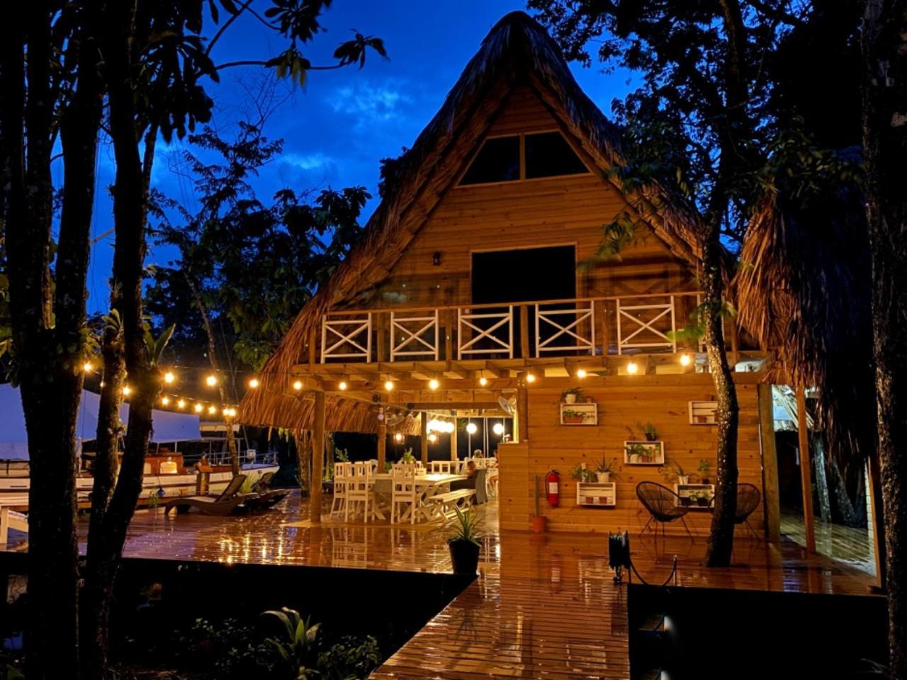 Boatique Hotel And Marina نهر دولسي المظهر الخارجي الصورة